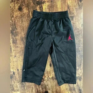 Jordan | Classic Jumpman baby boys athletic long pants. Size: 6/9